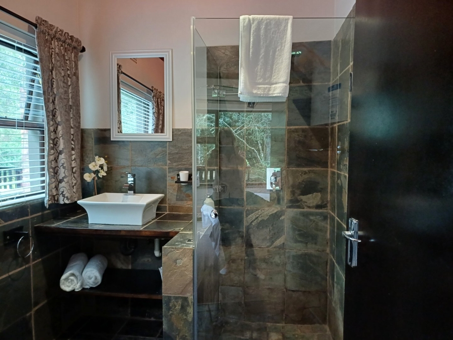 5 Bedroom Property for Sale in Wilderness Heights Western Cape